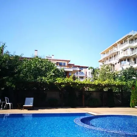 Modern & Fully Equipped Apartment- Stylish Comfort Slantschew brjag
