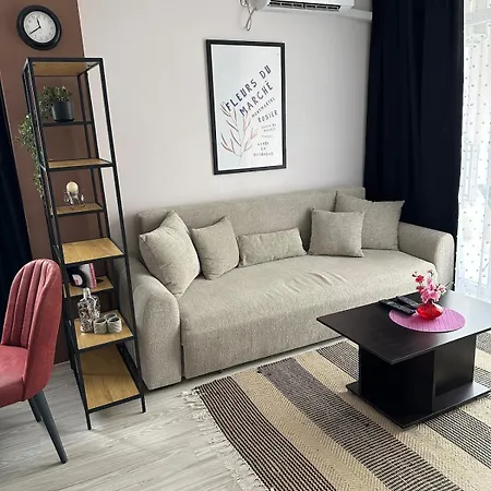 Apartment Modern & Fully Equipped Apartment- Stylish Comfort